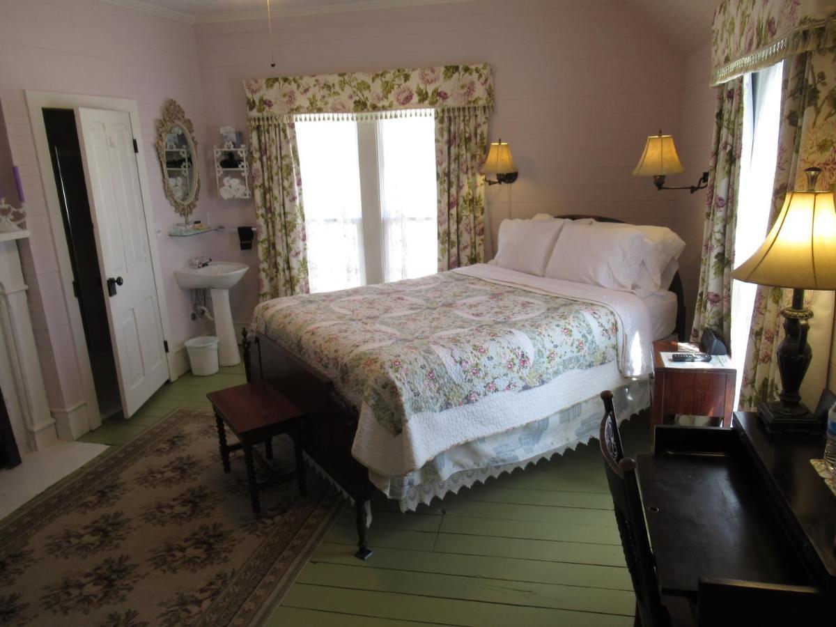 Carrier Houses Bed & Breakfast Rutherfordton Exterior foto