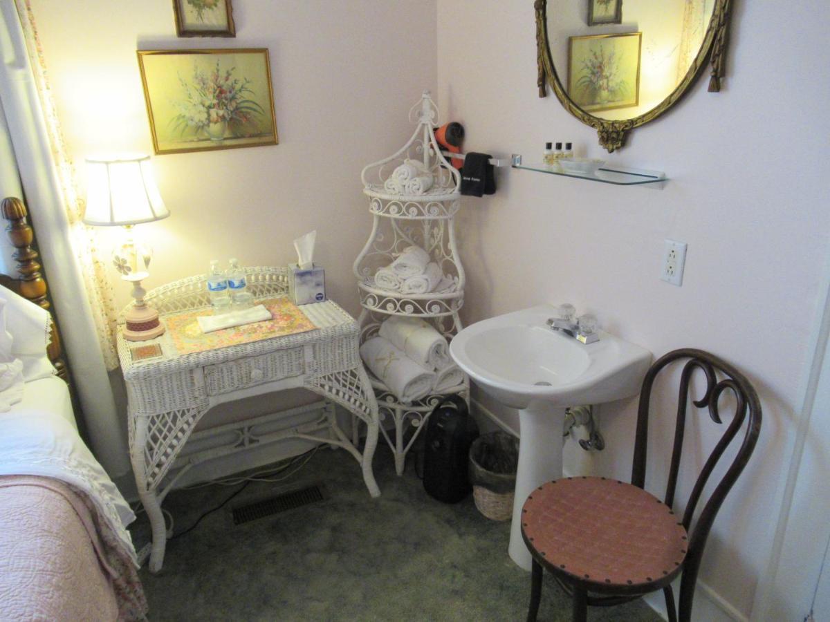 Carrier Houses Bed & Breakfast Rutherfordton Exterior foto