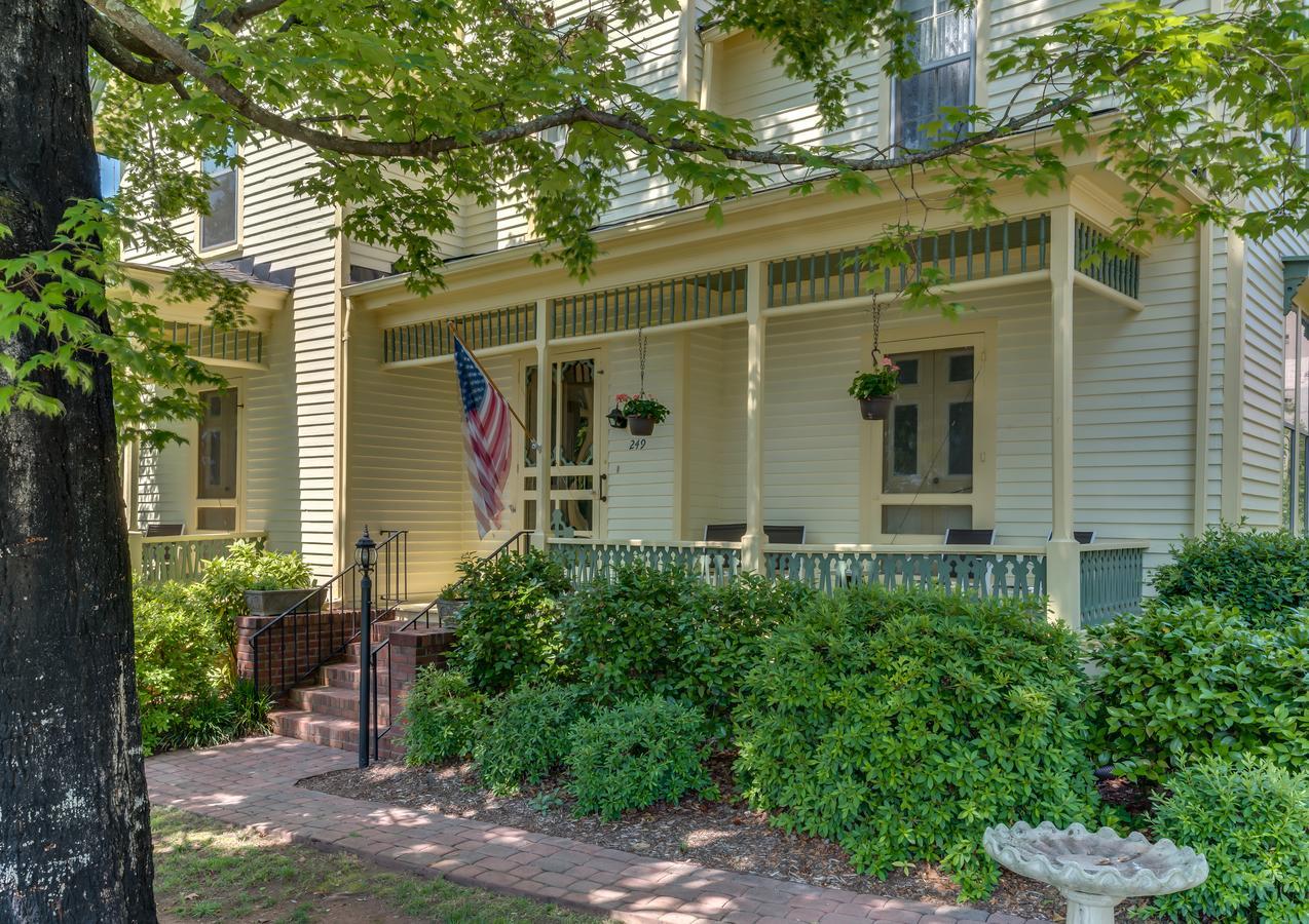 Carrier Houses Bed & Breakfast Rutherfordton Exterior foto