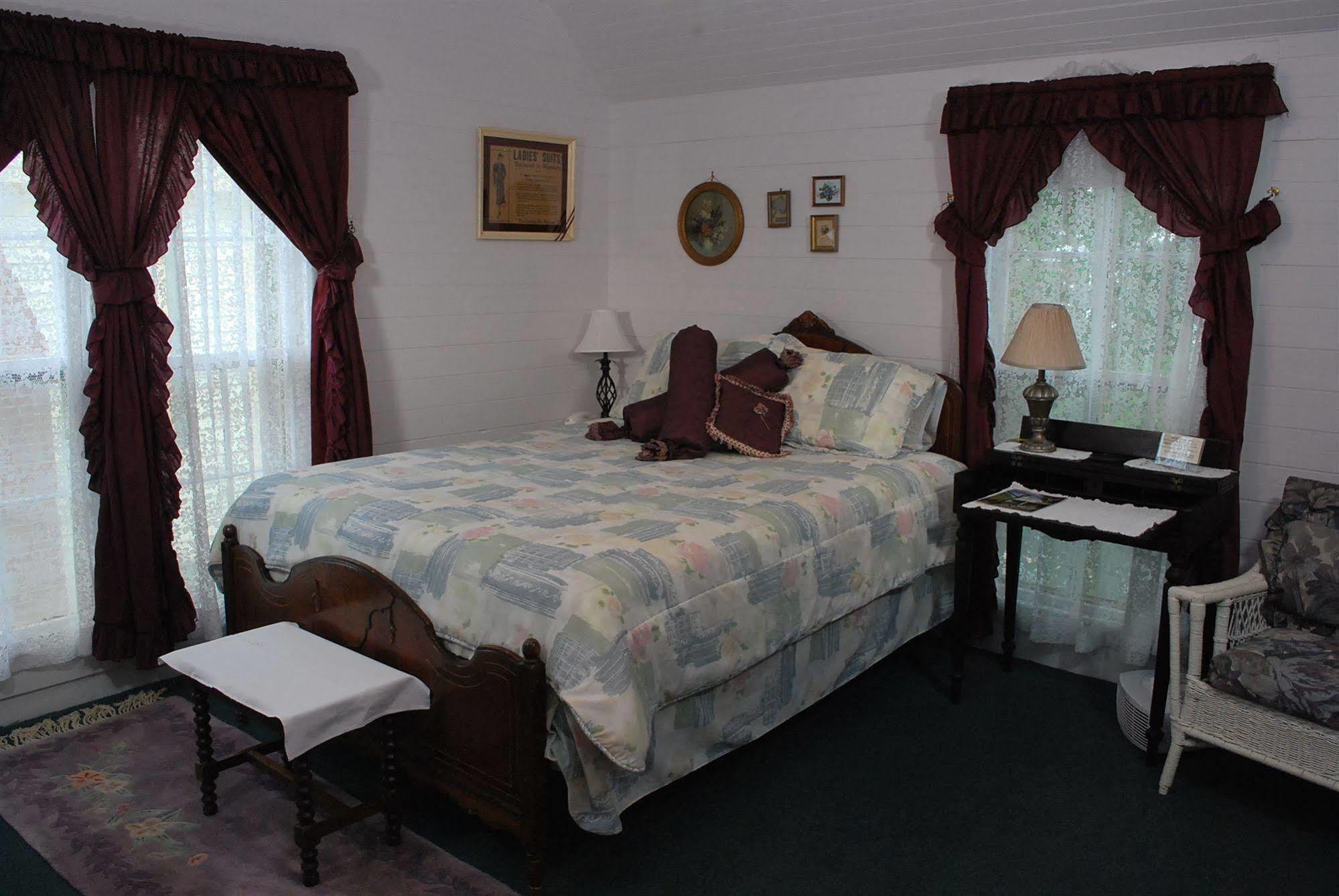 Carrier Houses Bed & Breakfast Rutherfordton Exterior foto
